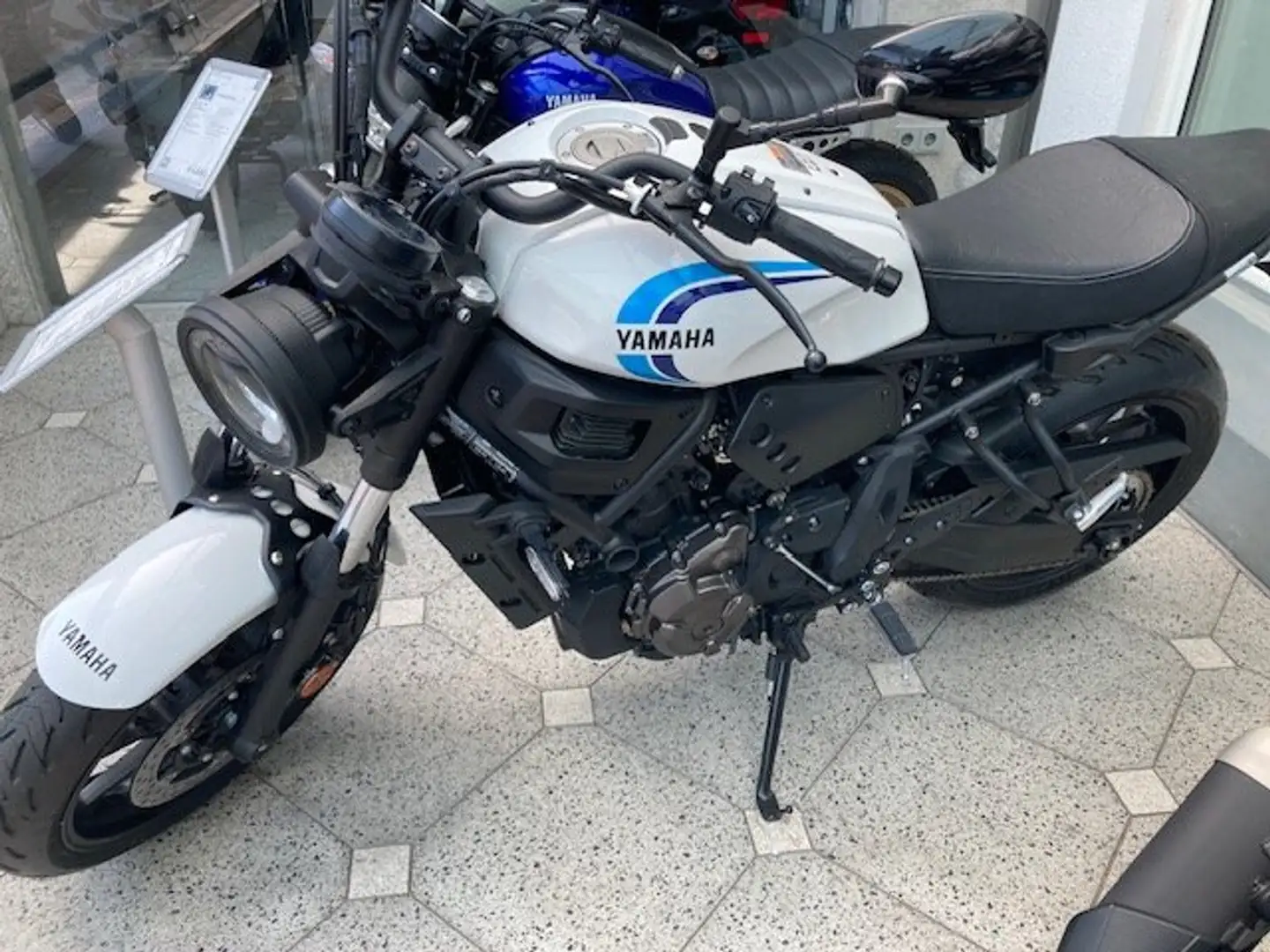 Yamaha XSR 700 Biały - 1