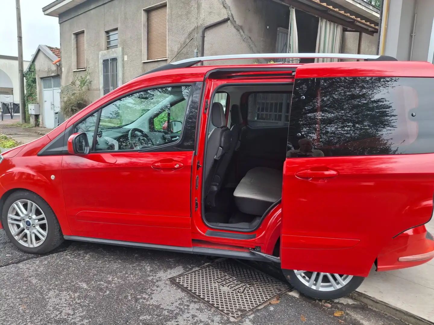 Ford Tourneo Courier Tourneo Courier 1.0 EcoBoost 100 CV Plus benzina Rouge - 2
