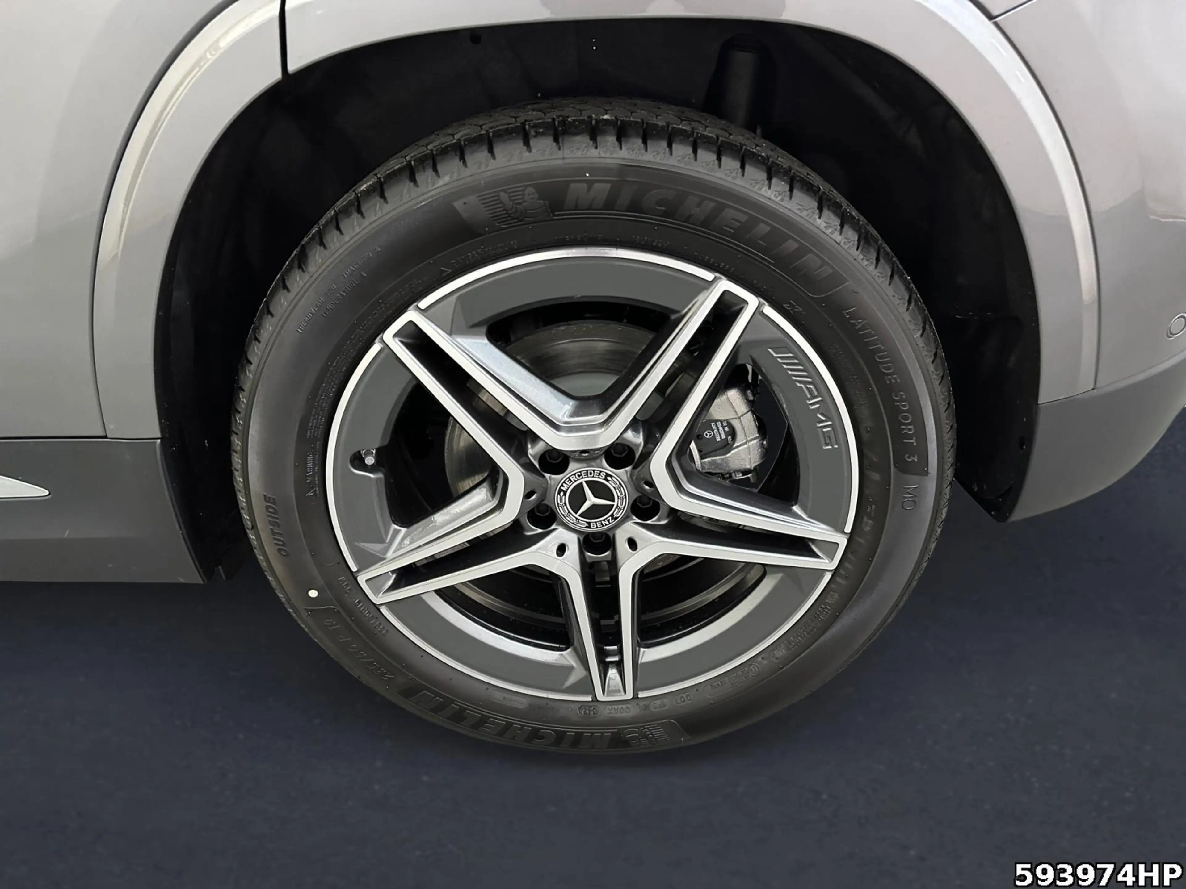 Mercedes-Benz GLA 180 +AMG-LINE+FAHRASSIST+MULTIBEAM+KEYLESS+ — photo 5