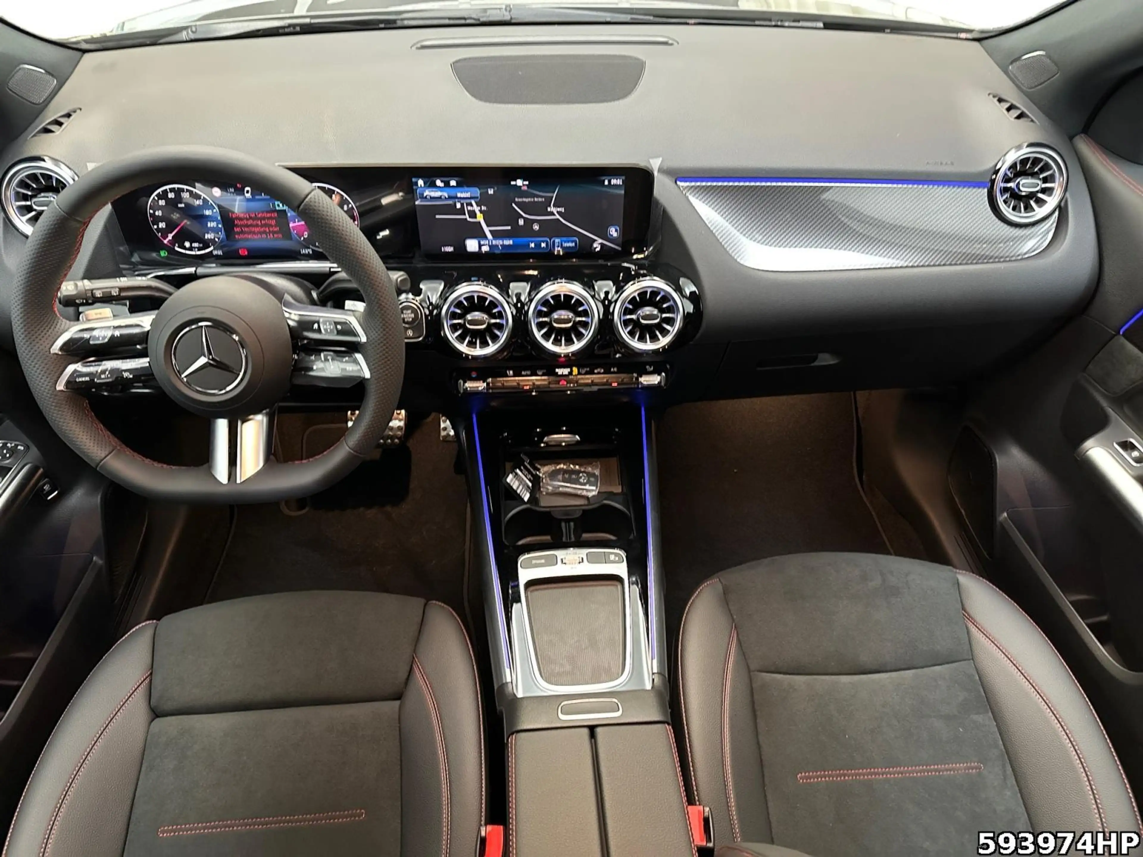 Mercedes-Benz GLA 180 +AMG-LINE+FAHRASSIST+MULTIBEAM+KEYLESS+ — photo 12