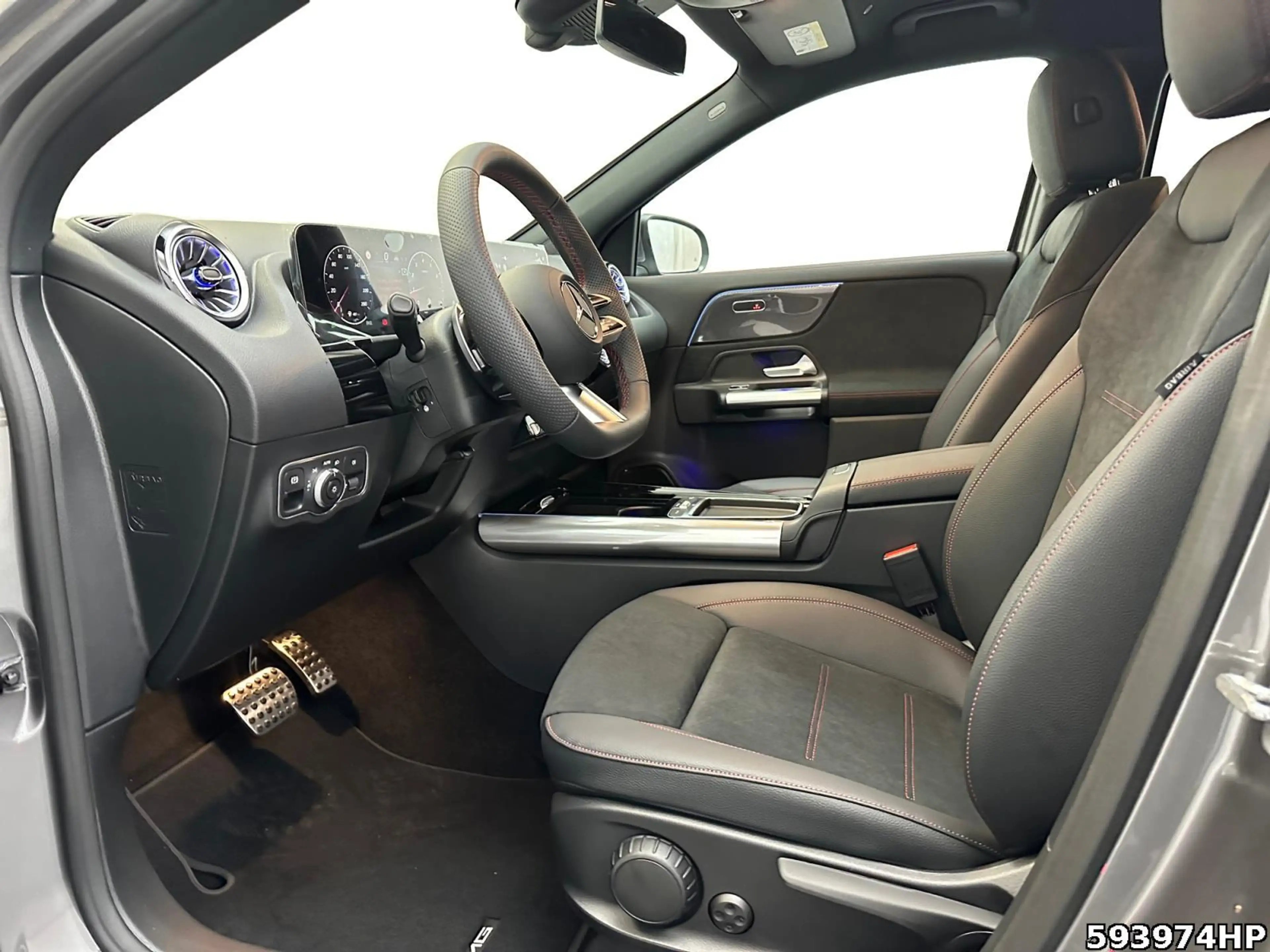 Mercedes-Benz GLA 180 +AMG-LINE+FAHRASSIST+MULTIBEAM+KEYLESS+ — photo 8