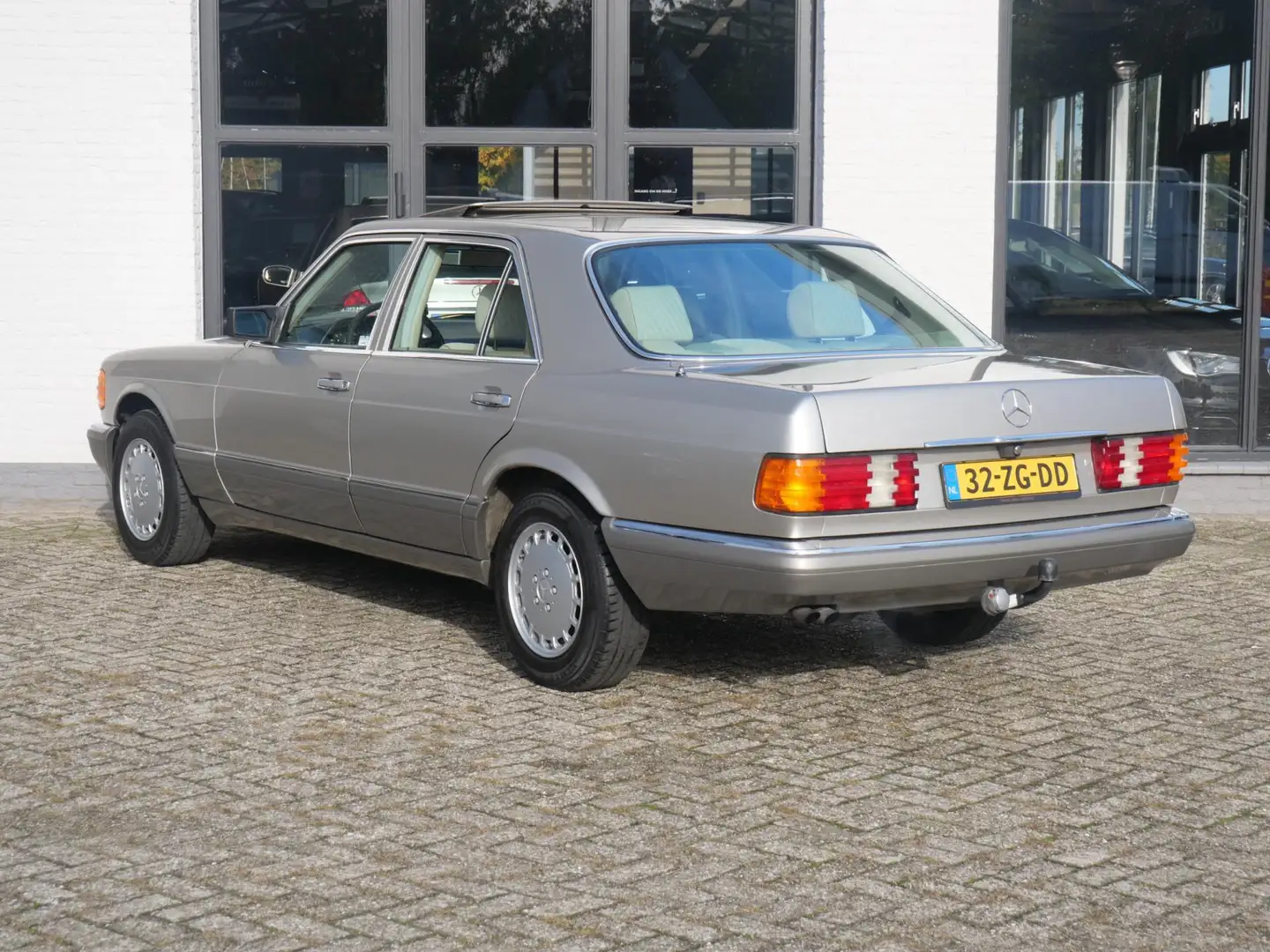 Mercedes-Benz S 260 SE Automaat 112.000km !!! Schuifdak Lichtmetaal Beige - 2