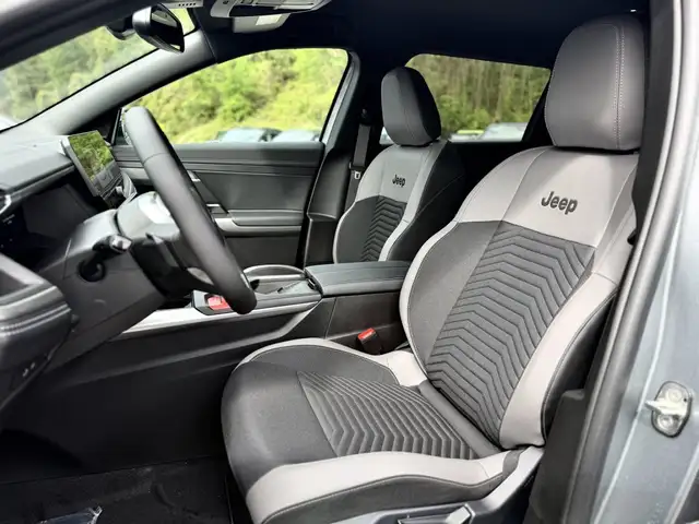 Jeep Compass view 14