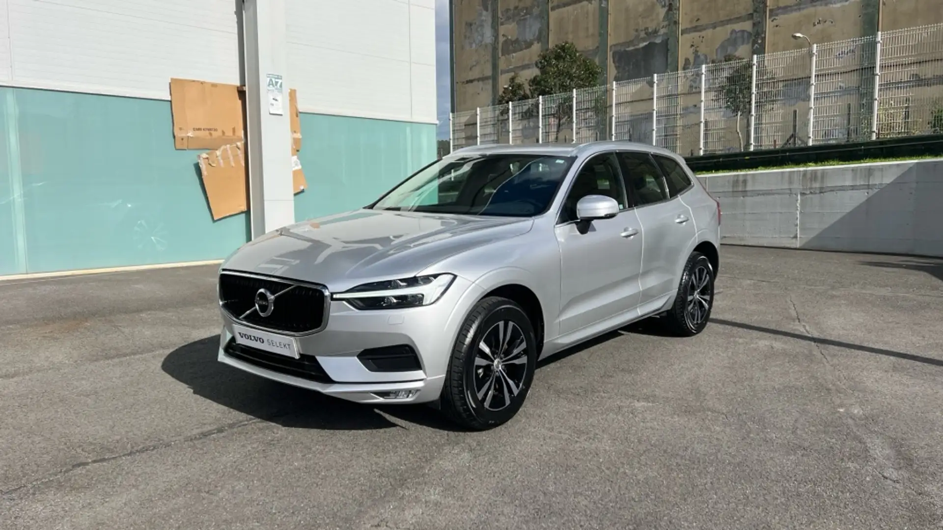 Volvo XC60 TODOTERRENO 2.0 B4 D MOMENTUM PRO AUTO 5P - 1
