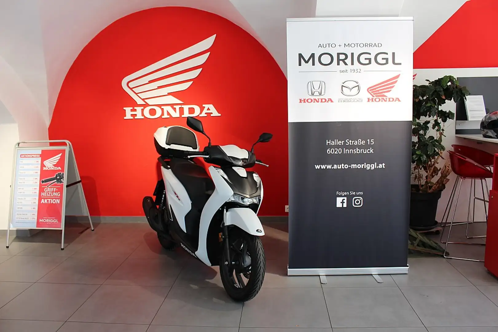 Honda SH125i - 1