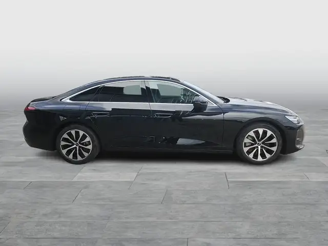 Audi A6 view 6