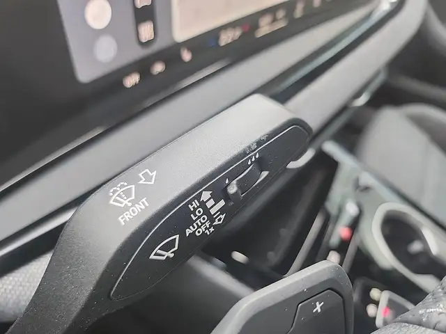 Audi A6 view 14