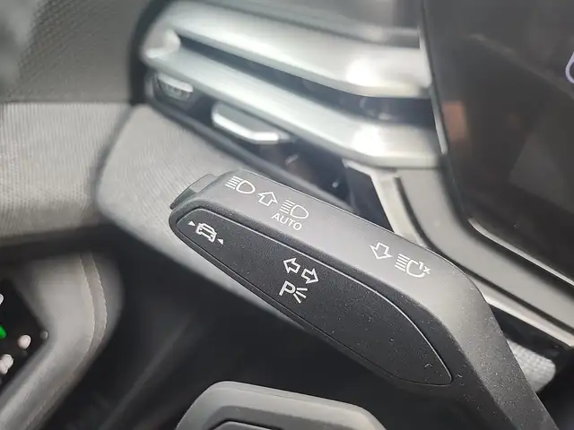 Audi A6 view 12