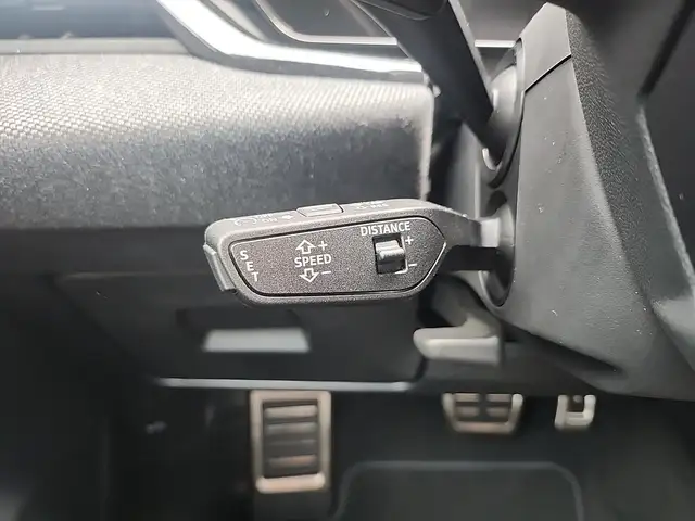 Audi A6 view 11