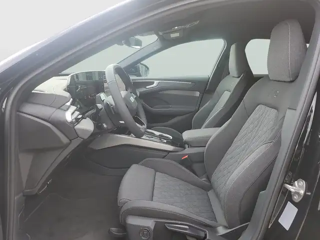 Audi A6 view 8