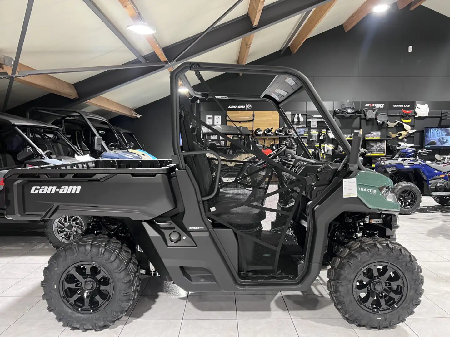 Can-Am Traxter XU HD7 T DPS  60 km/h Зелений - 1