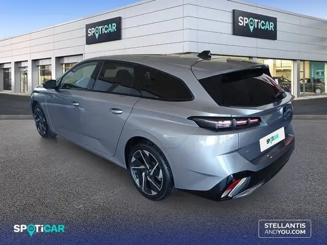 Peugeot 308 view 5