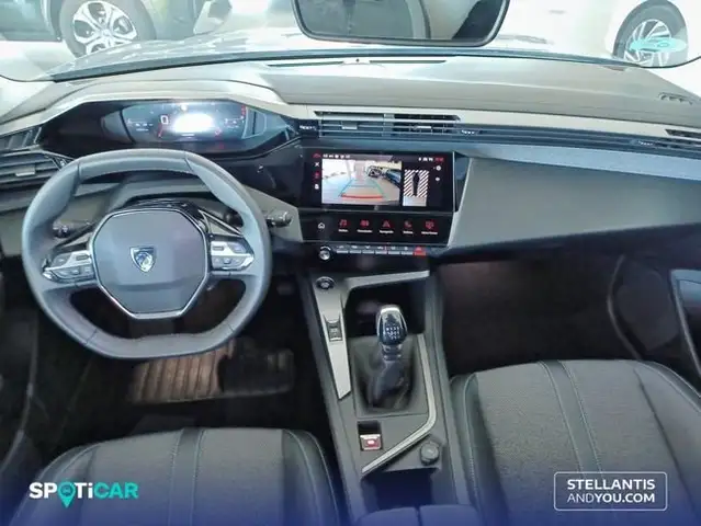 Peugeot 308 view 8