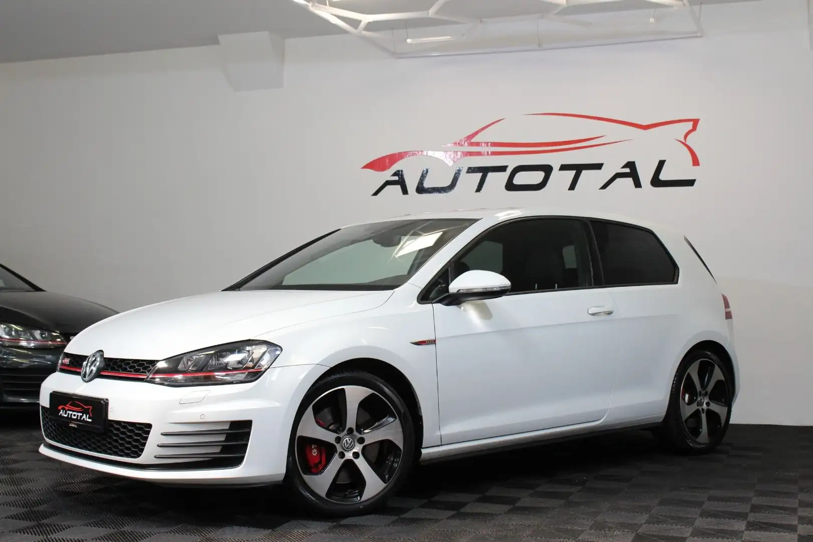Volkswagen Golf VII Limousine*GTI*Performance*230 PS*Navi* Weiß - 2