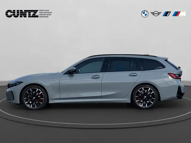 BMW 3 Series view 8