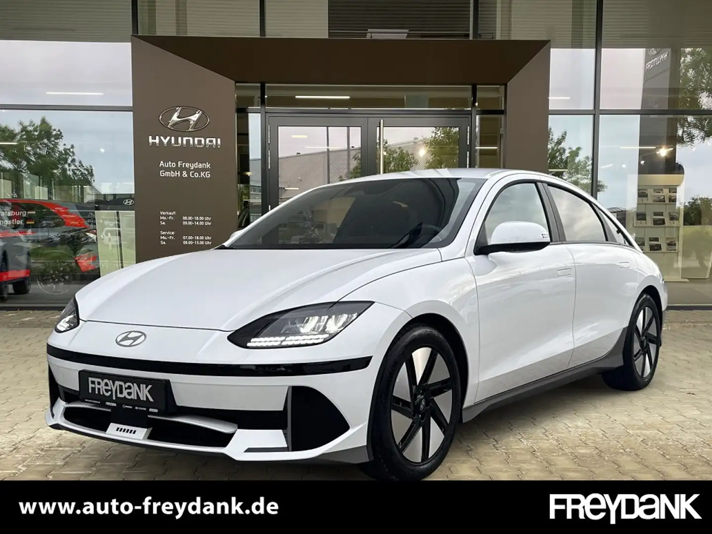 Hyundai IONIQ 6 Heckantrieb 53kWh Batt. Basismodell inkl. Wärmepum Blanc - 1