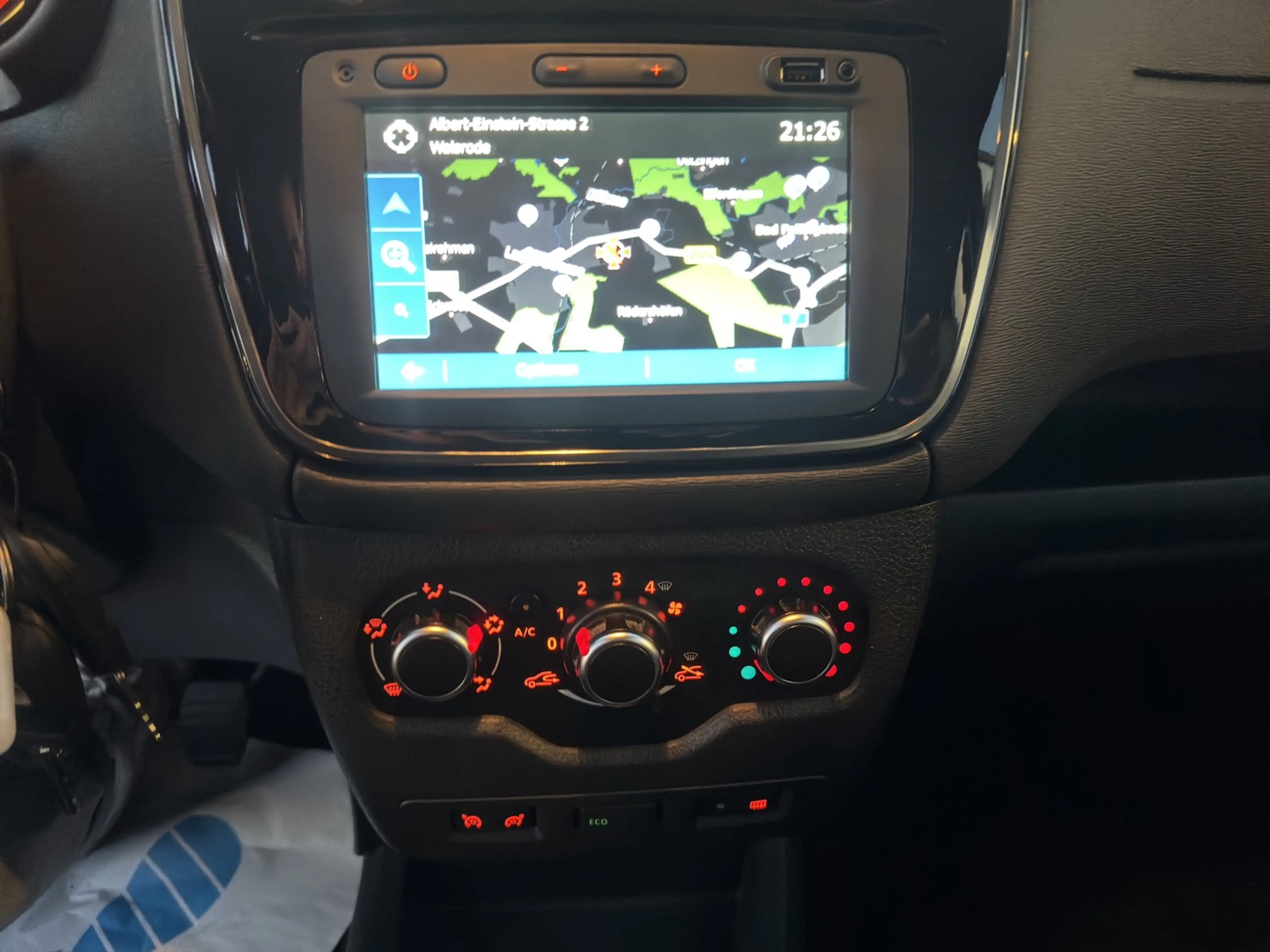 Dacia Dokker Stepway Celebration 1,6 Liter~SHZ~NAVIGATION~TEMPO — photo 10