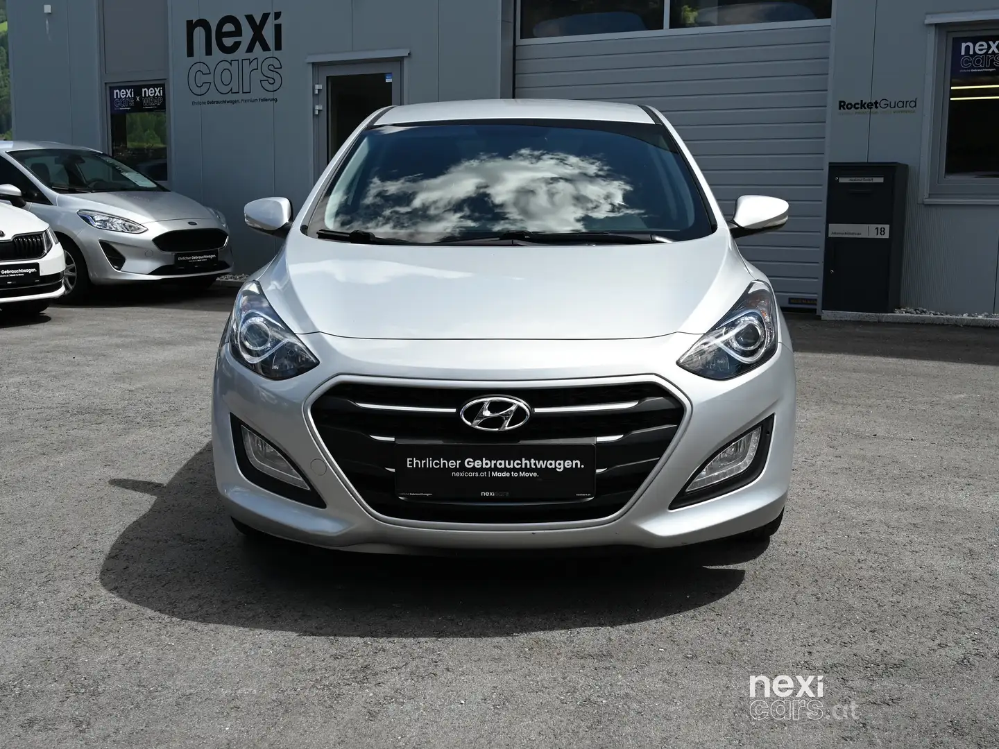 Hyundai i30 i30 1,4 CRDi Comfort Comfort | Pickerl-Service Neu Silber - 2