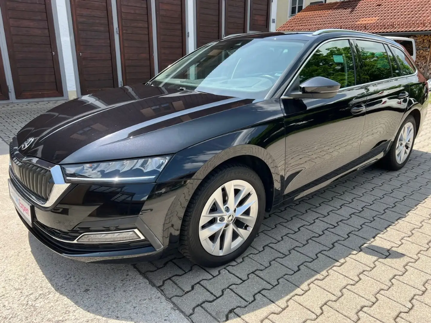 Skoda Octavia Style First Edition *LED*NAVI*Assists*Head-up*PDC Schwarz - 2