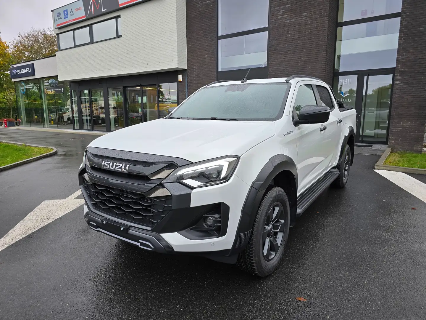 Isuzu D-Max V-CROSS NO COVER Zilver - 2