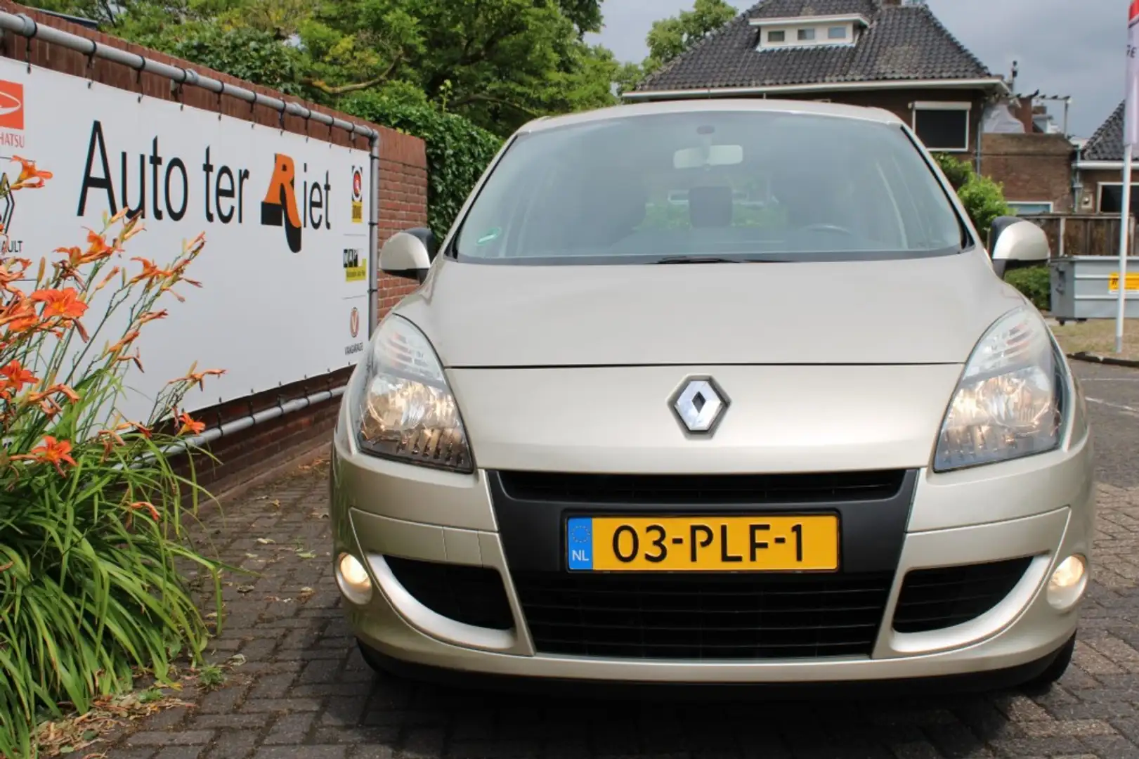 Renault Scenic 1.6i 16V Expression Brun - 2
