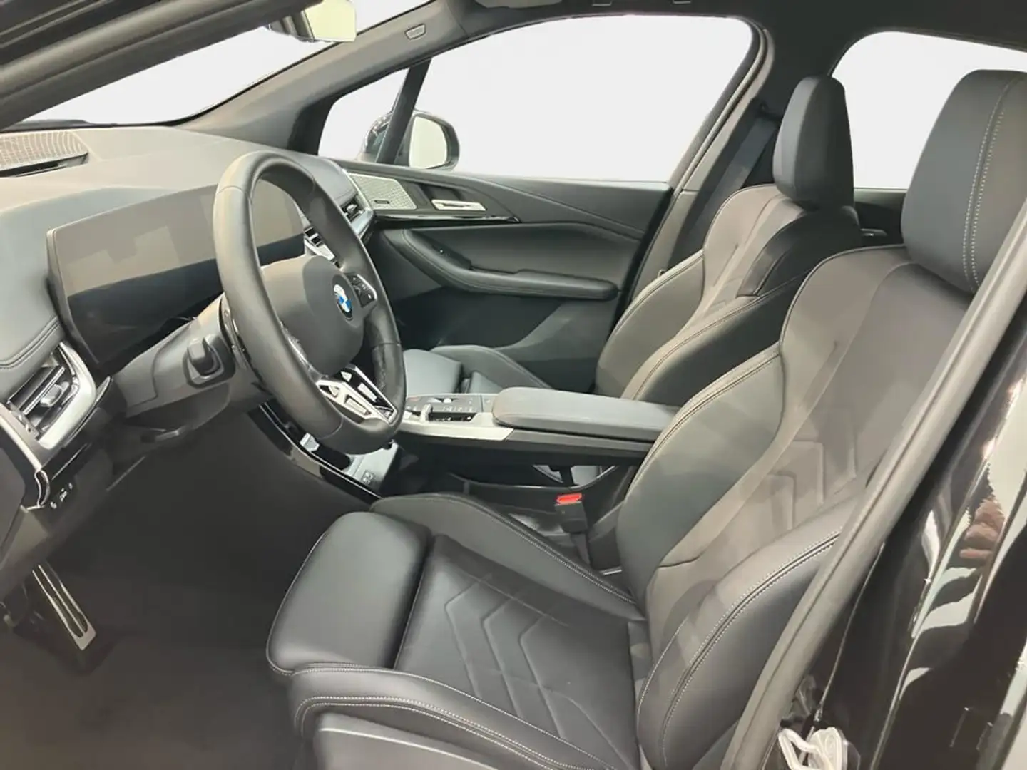 BMW 218 M Sport Schwarz - 2