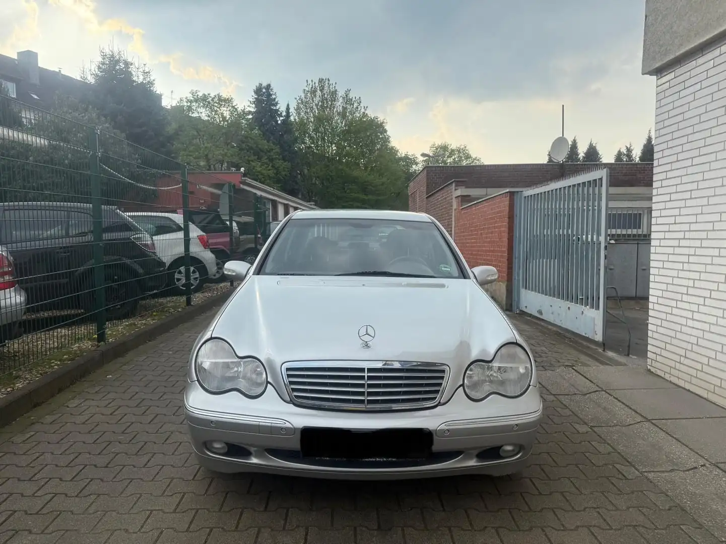 Mercedes-Benz C 240 ELEGANCE 1 Hand tüv neu Silber - 2