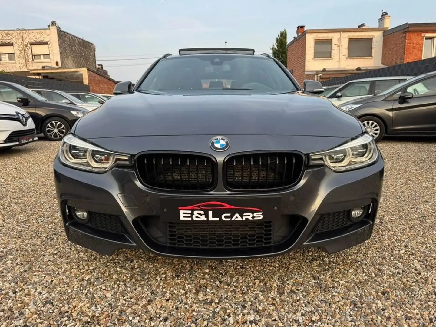 BMW 320 Touring dA Pack M **12 mois de garantie** Grijs - 2