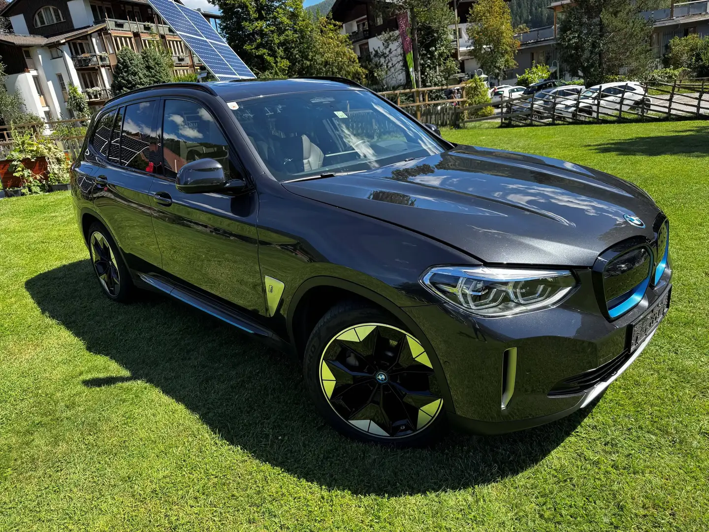 BMW iX3 iX3 Impressive Impressive Grau - 2