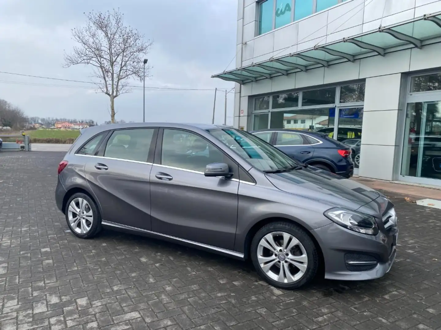 Mercedes-Benz B 180 CDI Executive Grijs - 1