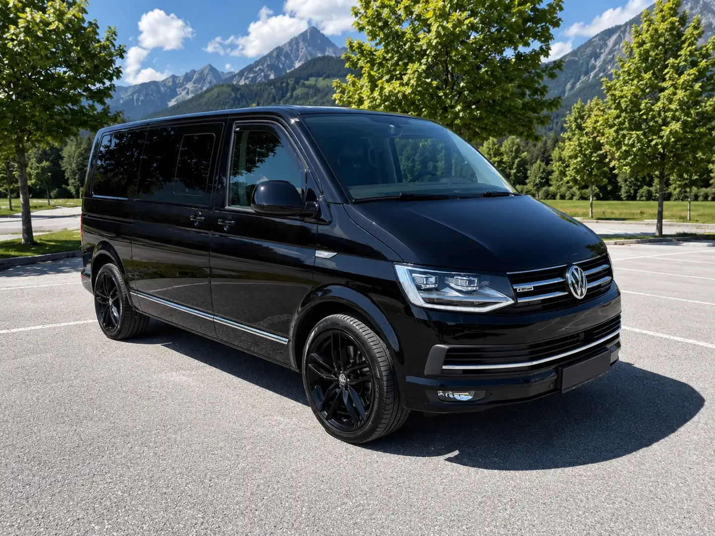 Volkswagen T6 Multivan Multivan Highline 2,0 TDI 4Motion BMT DSG Highline Schwarz - 1