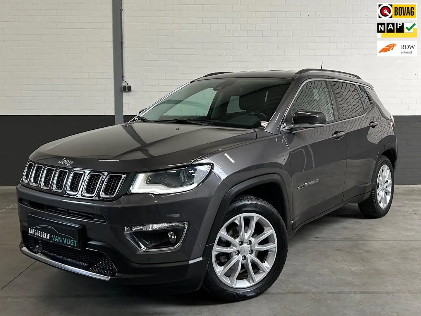 Jeep Compass 1.3T automaat, 1750 kg trekgewicht, Apple Android, Grijs - 1