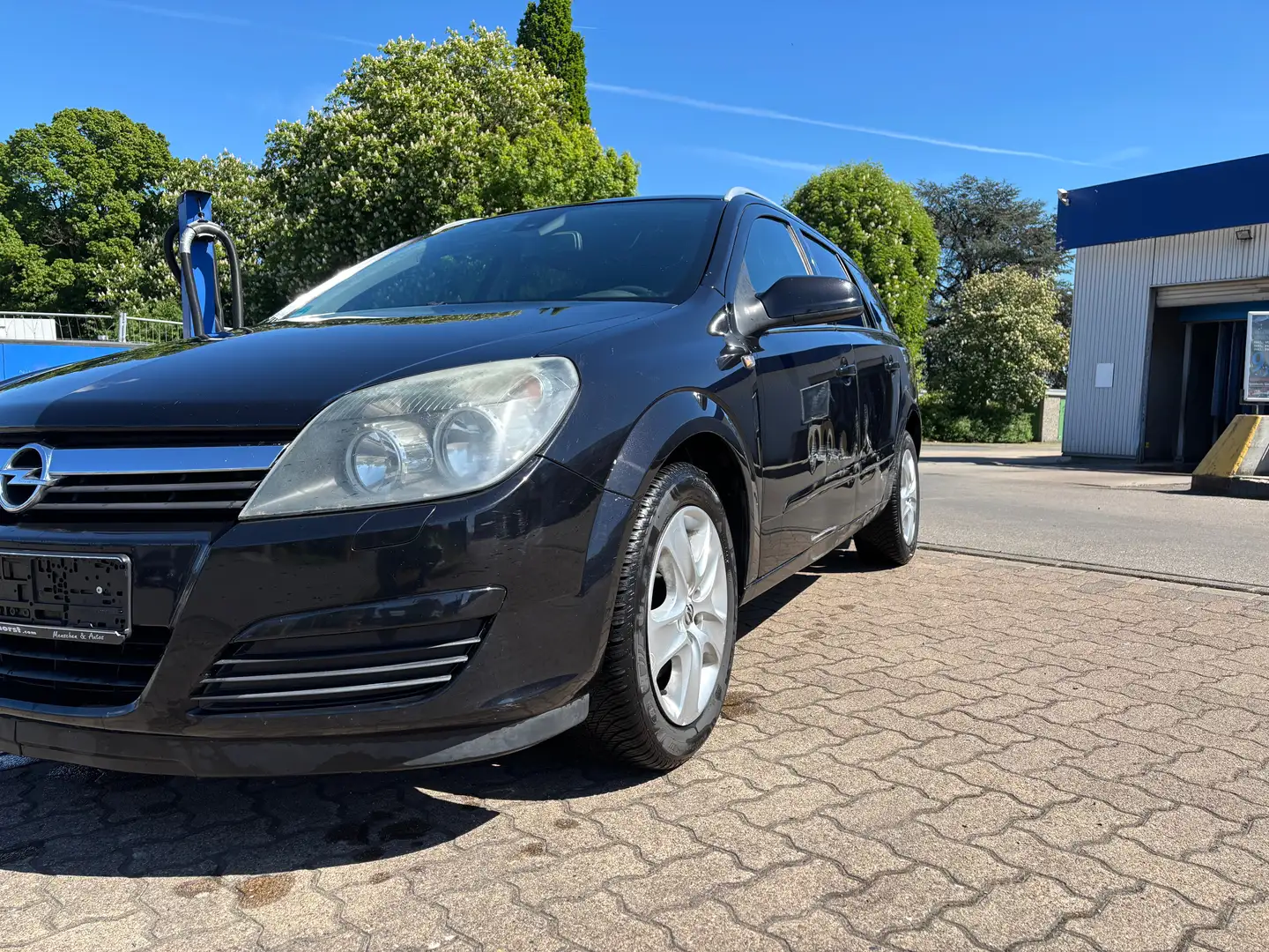 Opel Astra 1.6 Caravan Schwarz - 2