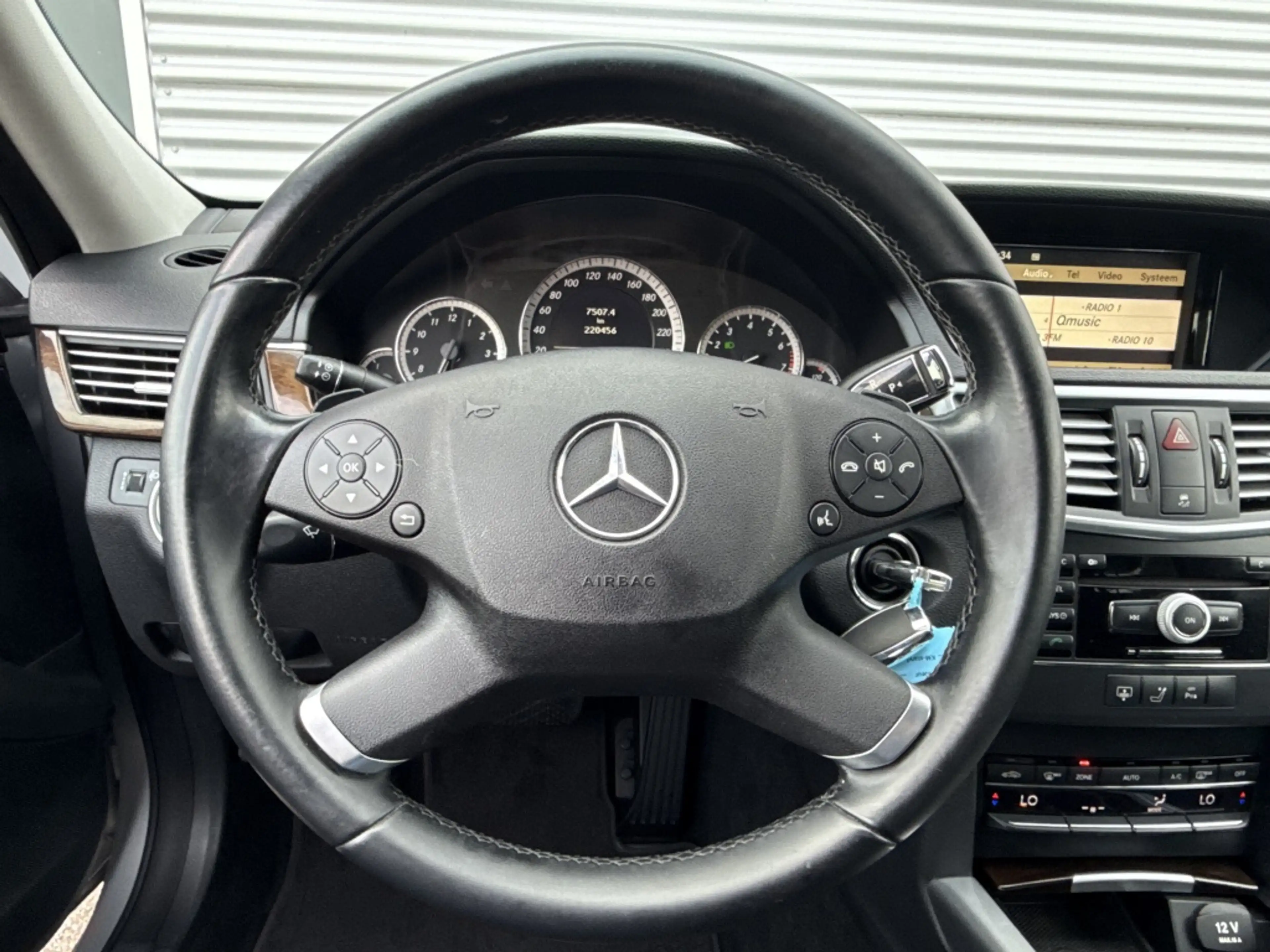 Mercedes-Benz E 350 CGI Automaat NAP Harman Kardon Camera Trekhaak — photo 17