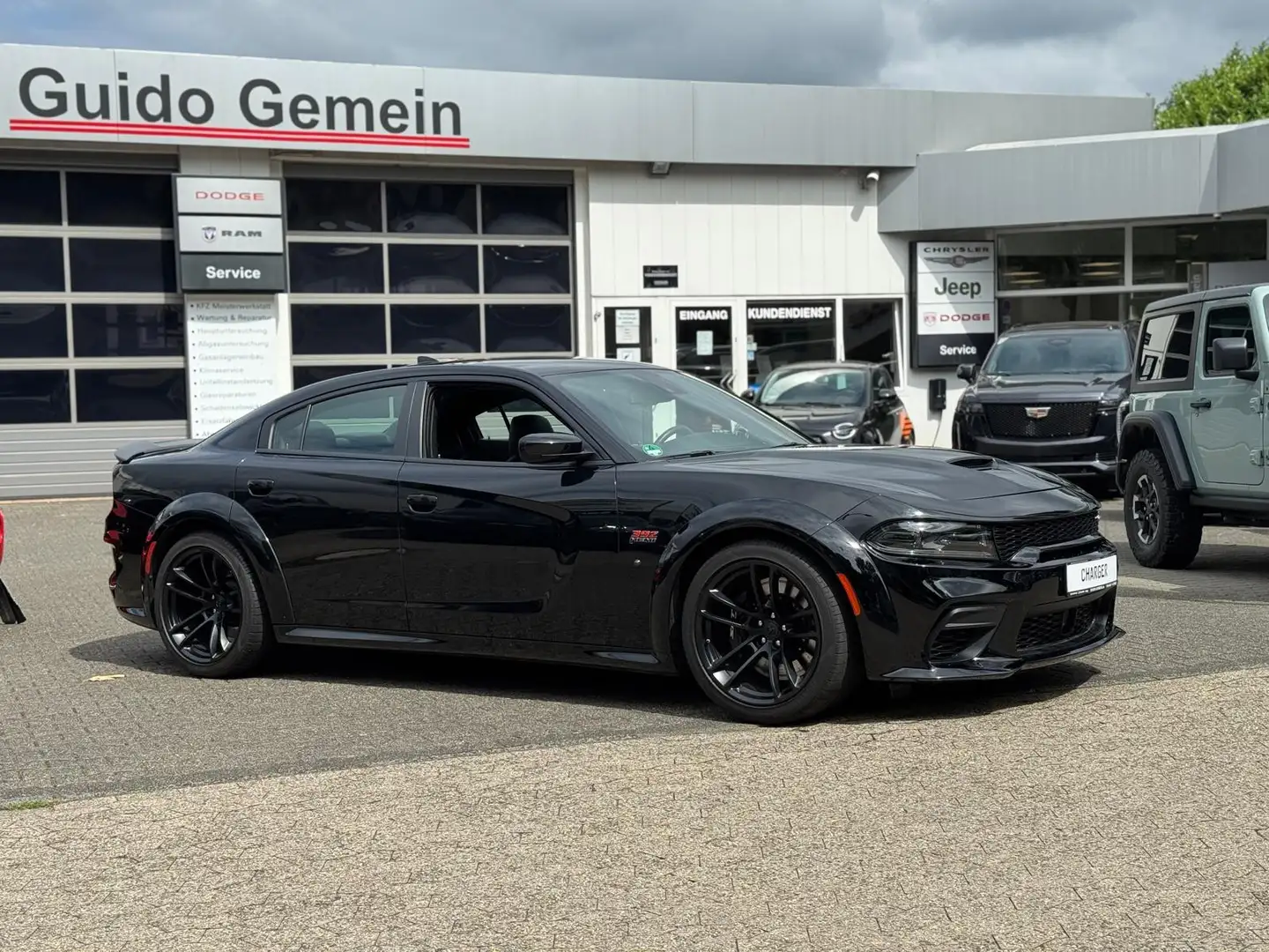 Dodge Charger 6.4l V8 R/T Scat Pack Widebody Schwarz - 2