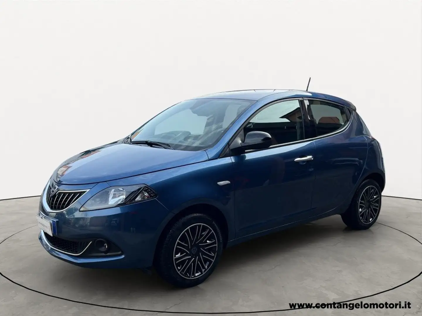 Lancia Ypsilon 1.0 FireFly 5 porte S&S Hybrid Gold Azul - 1