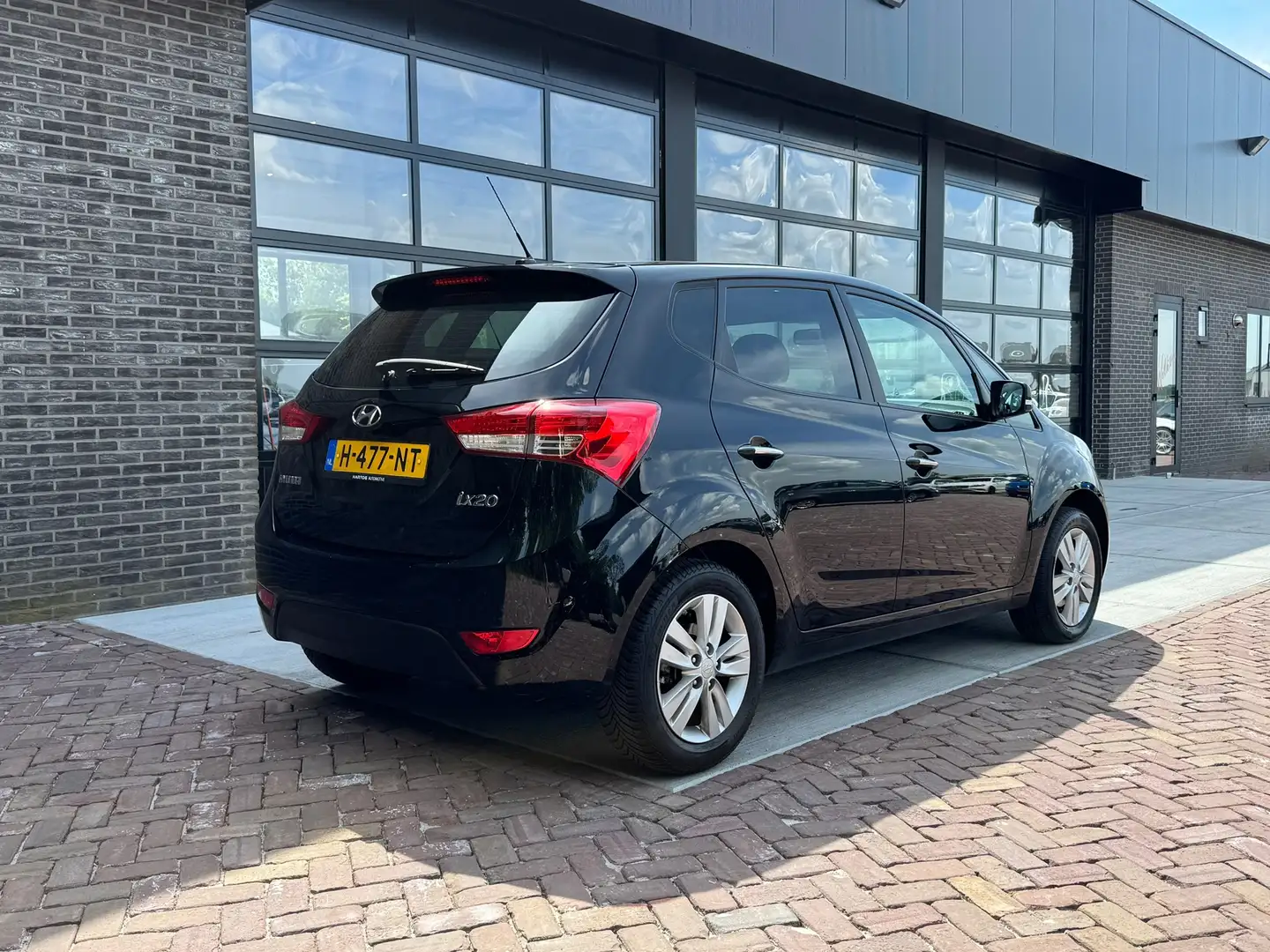 Hyundai iX20 1.4i i-Vision | Navi | Clima | Cruise | Zwart - 2