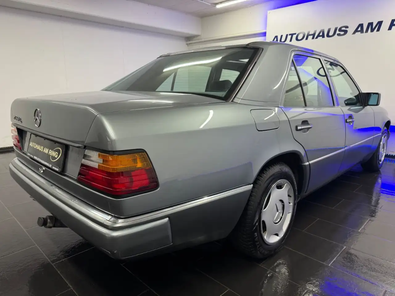 Mercedes-Benz 260 E Aut. ORIGINAL-ZUSTAND EL.SHD AHK-ABNEHMBAR, foto 7