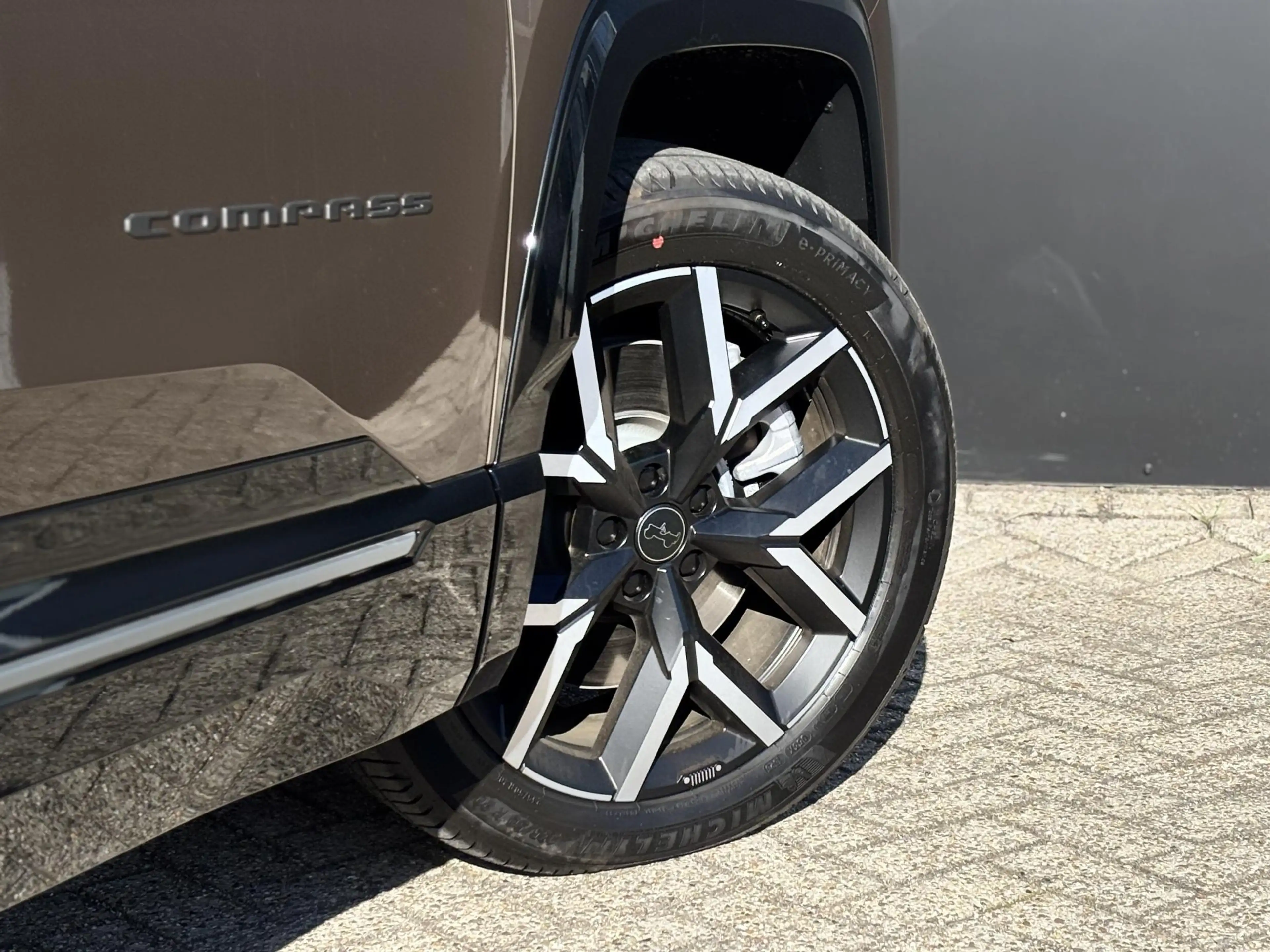 Jeep Compass Summit 74 kWh | Registratiekorting | Schuif/kantel — photo 17