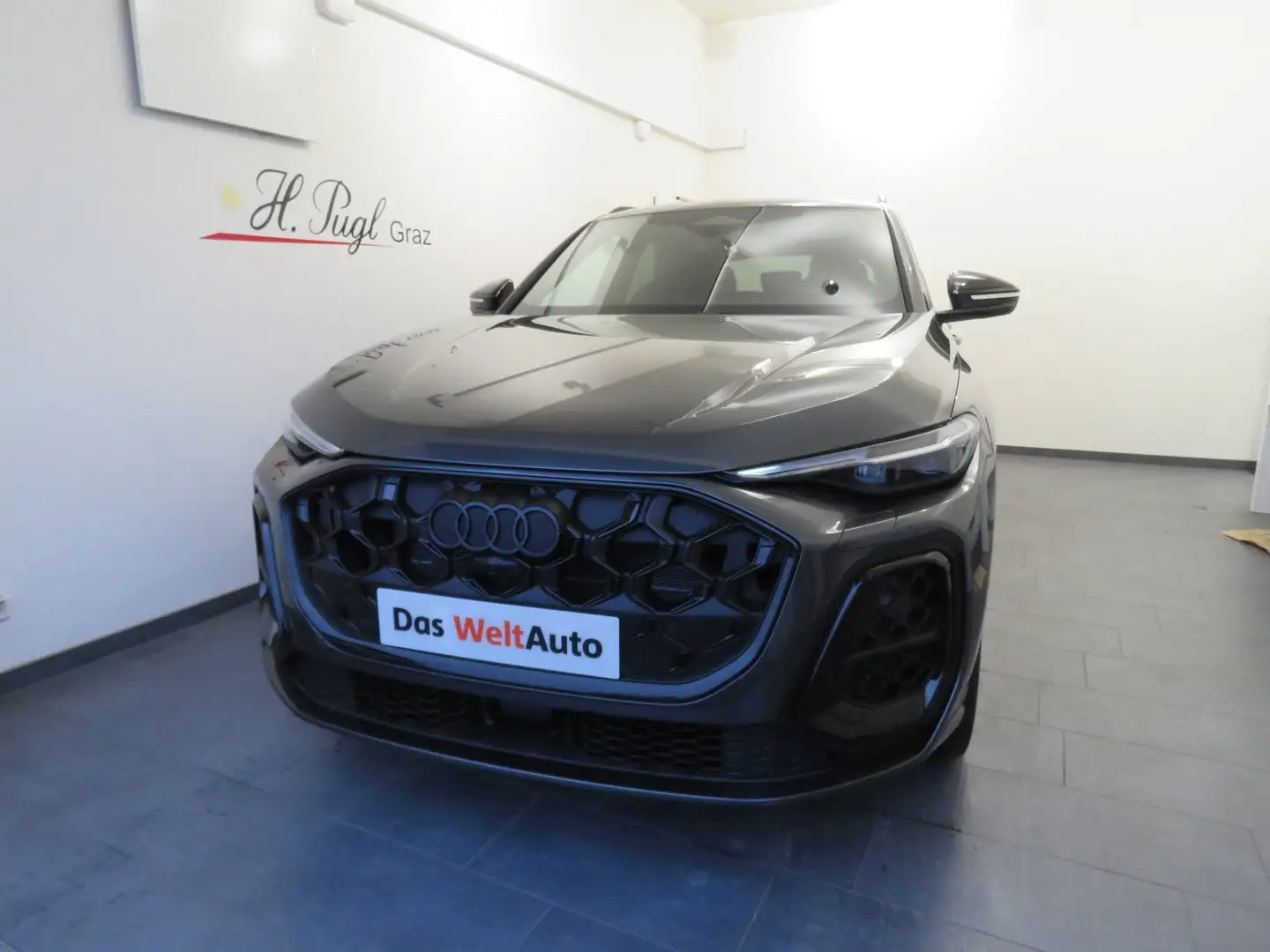 Audi Q5 e-hybrid quattro 270 KW Grau - 2