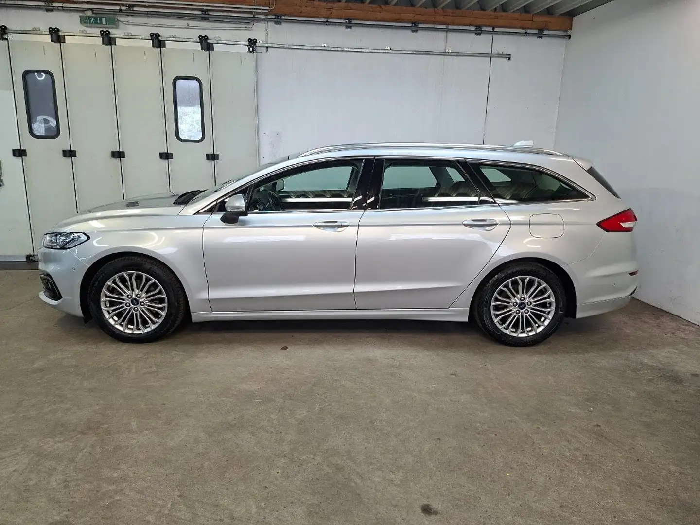 Ford Mondeo Kombi 2.0 EcoBlue Aut. Titanium, AHK, ACC, W-Paket - 2