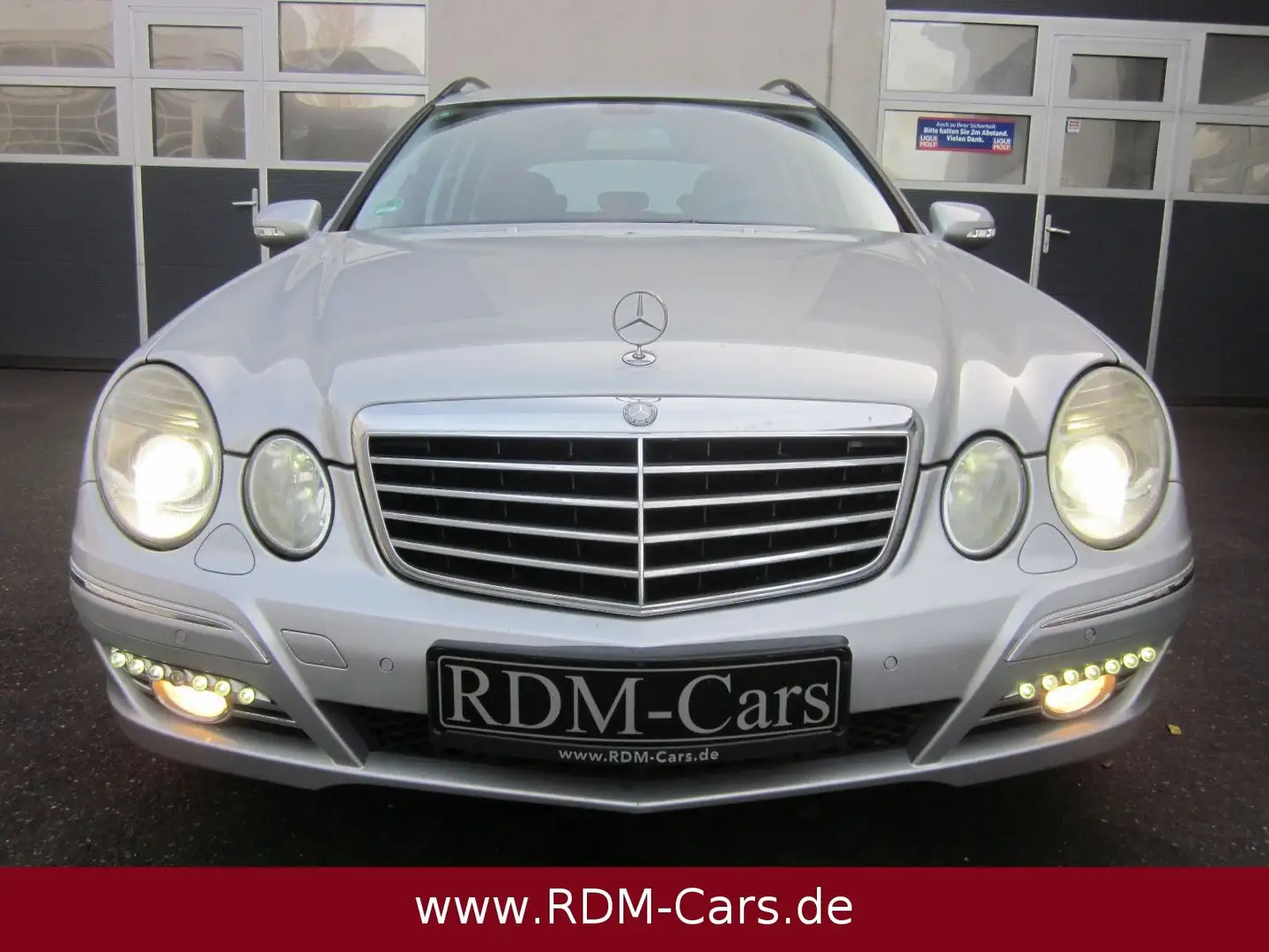 Mercedes-Benz E 280 T AVANTGARDE*SPORTPAKET*COMAND*AHK*7G-Tron Silber - 2