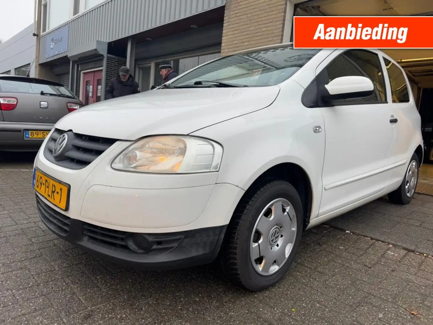 Volkswagen Fox 1.2 Trendline 3drs AIRCO RIJDT PRIMA NAP APK 11-20 Blanc - 1