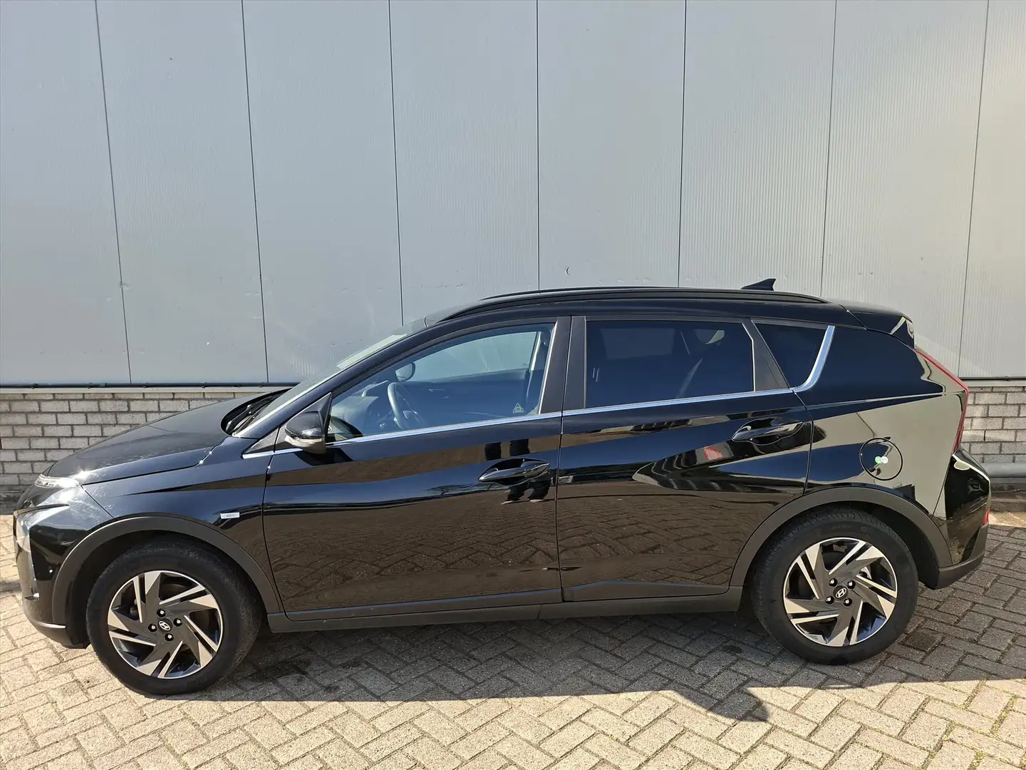 Hyundai BAYON 1.0 T-GDI 48V 100PK 7DCT Premium Zwart - 2