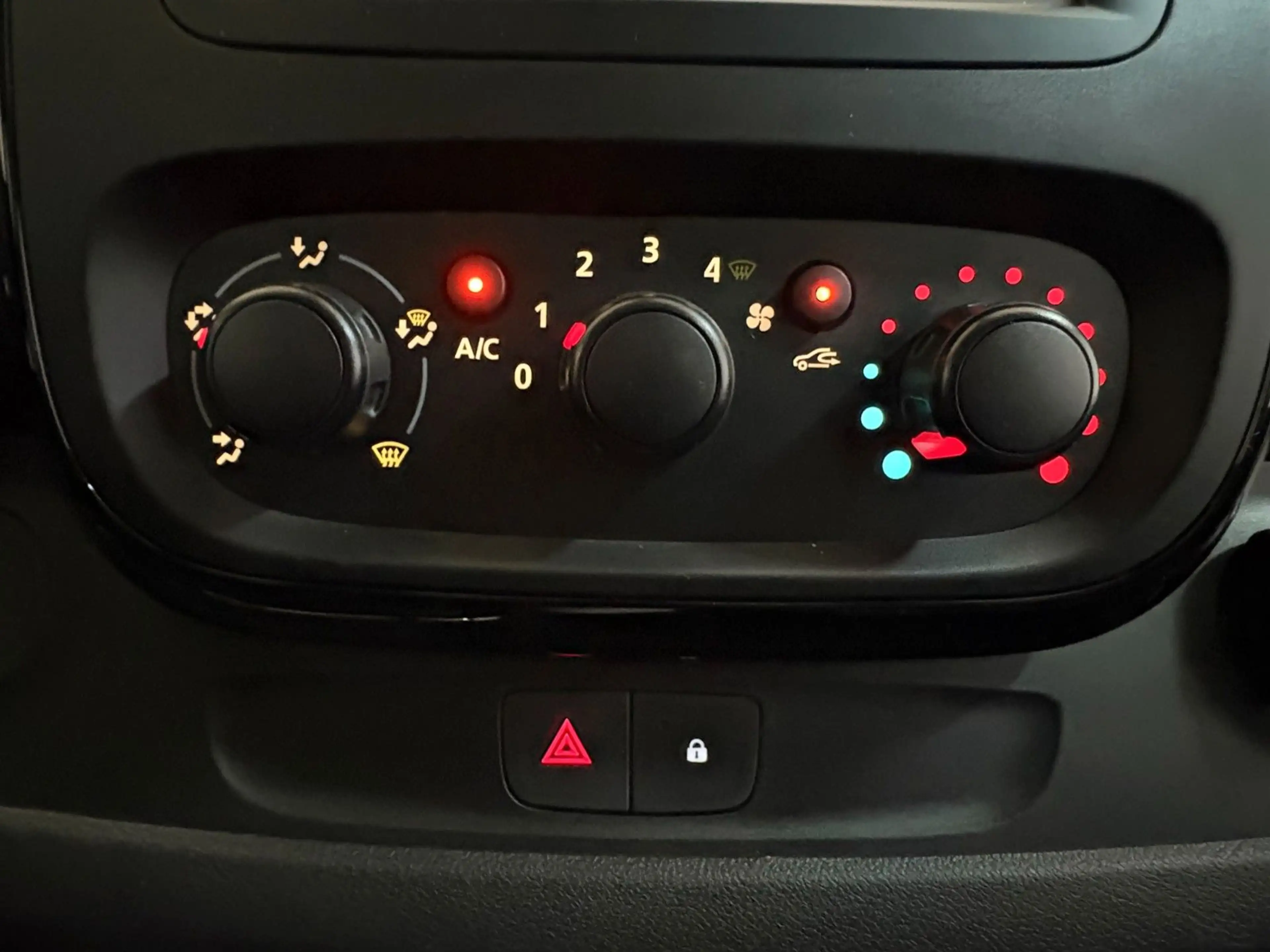 Fiat Talento 145/8-Sitze/AHZV/Navi/Mwst.-ausweisbar — photo 9