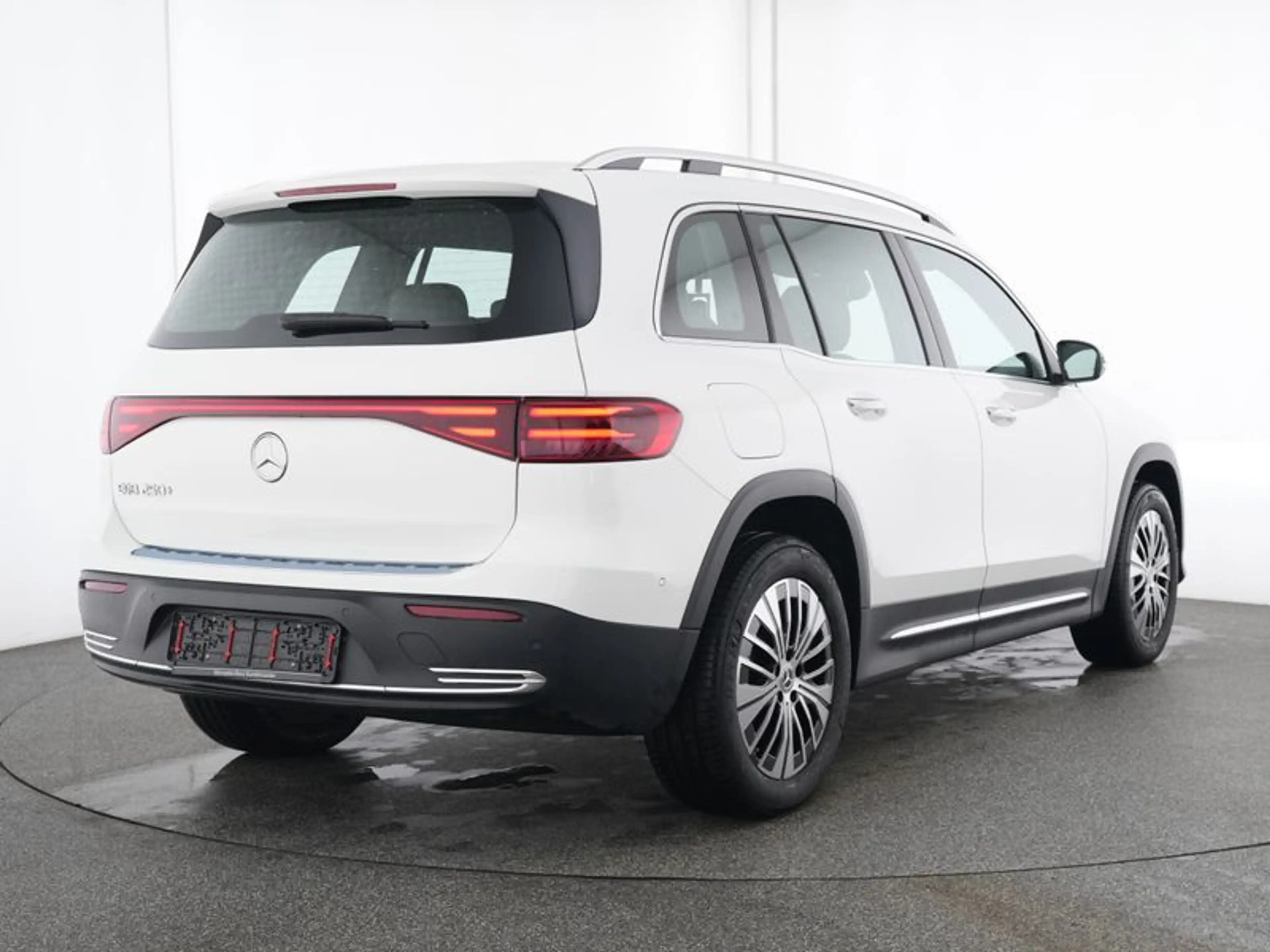 Mercedes-Benz EQB 250 + Electr-Art/Pano/7.Sitzer/Distr/Keyl/Amb — photo 3