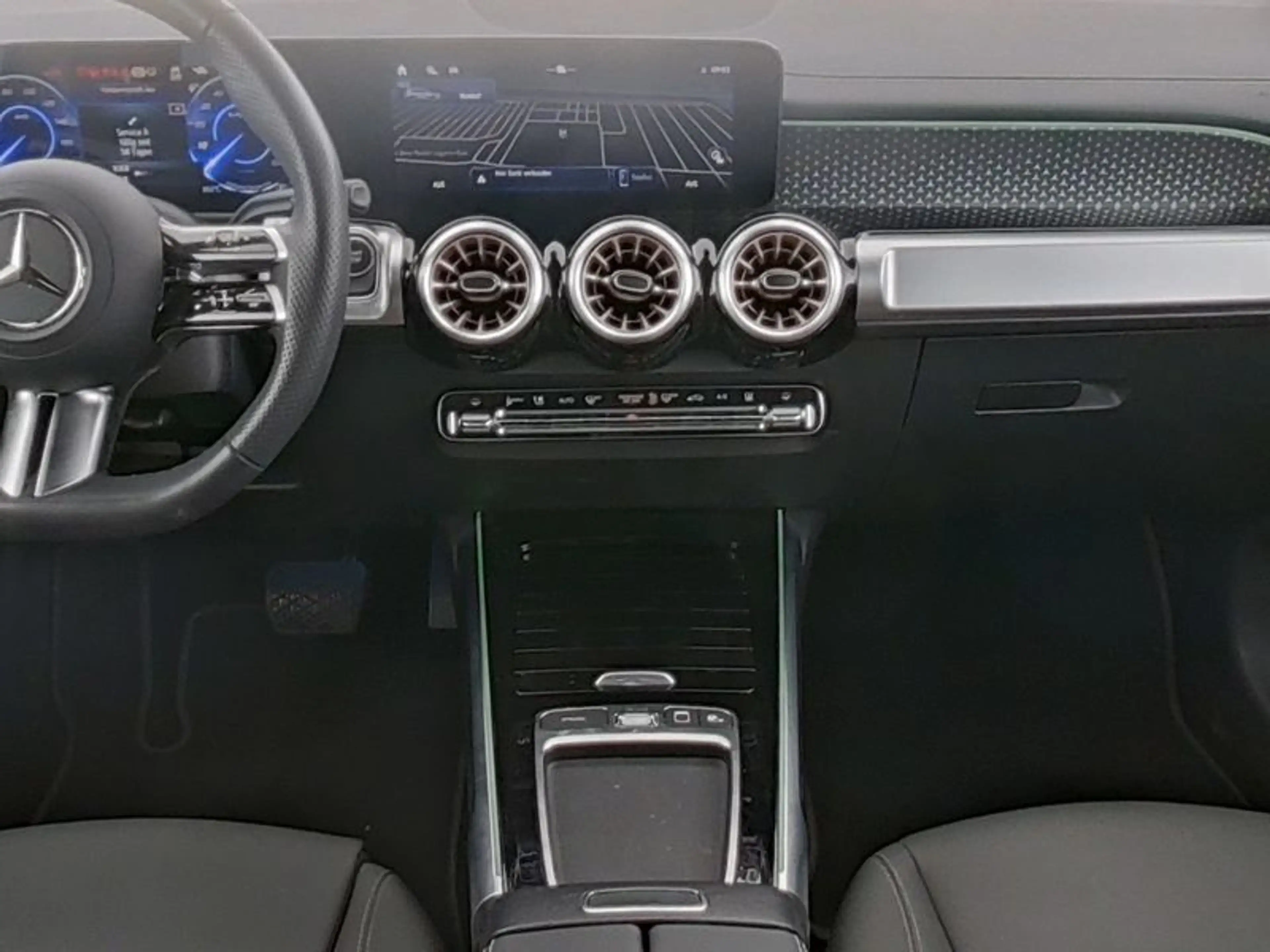 Mercedes-Benz EQB 250 + Electr-Art/Pano/7.Sitzer/Distr/Keyl/Amb — photo 8