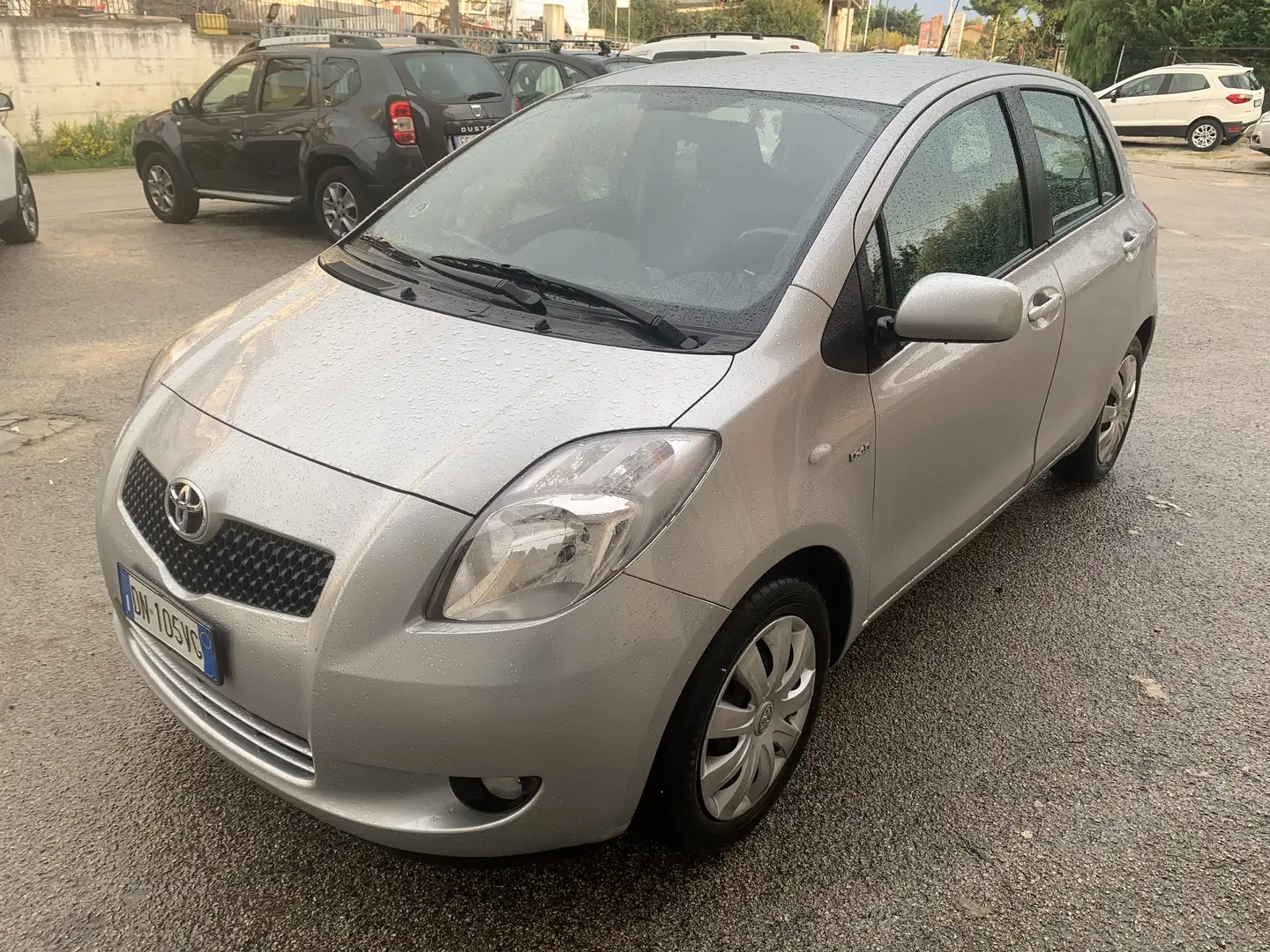 Toyota Yaris 5p 1.4 d-4d Sol - 1