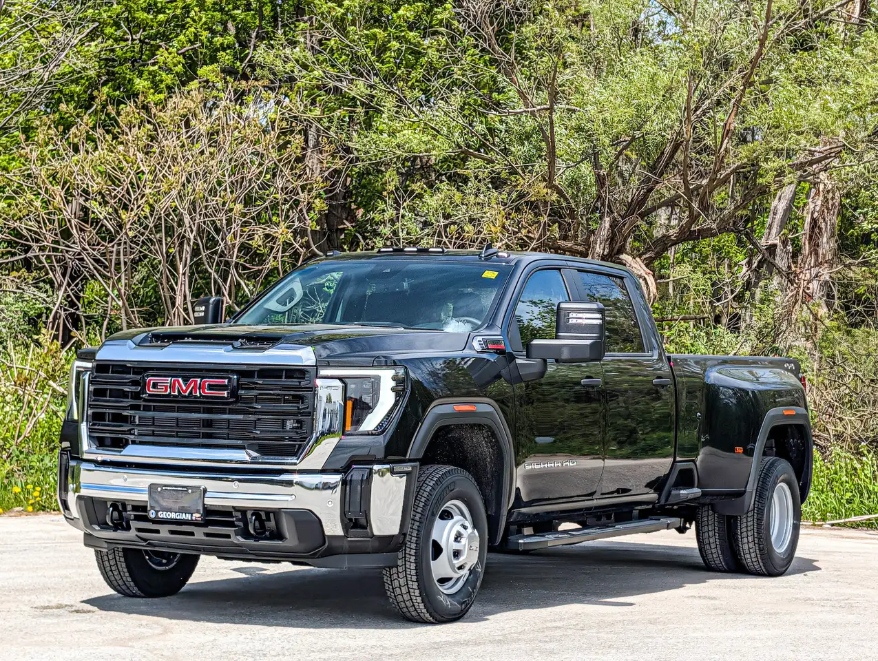 GMC Sierra 3500HD снимка GMC Sierra 3500HD