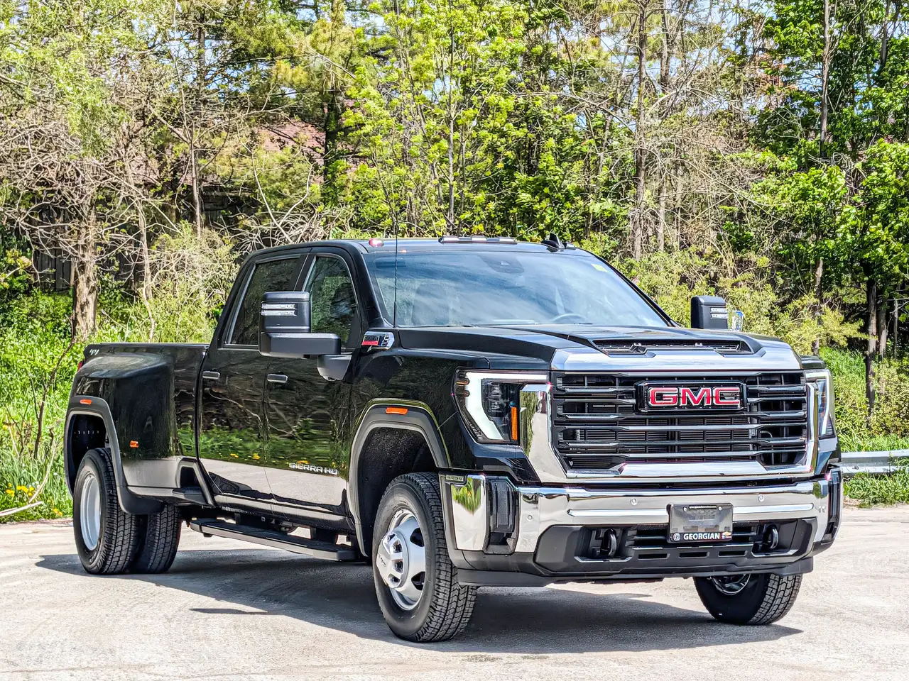 GMC Sierra 3500HD снимка GMC Sierra 3500HD